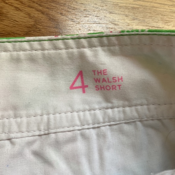 Lilly Pulitzer shorts size 4 - Picture 4 of 8